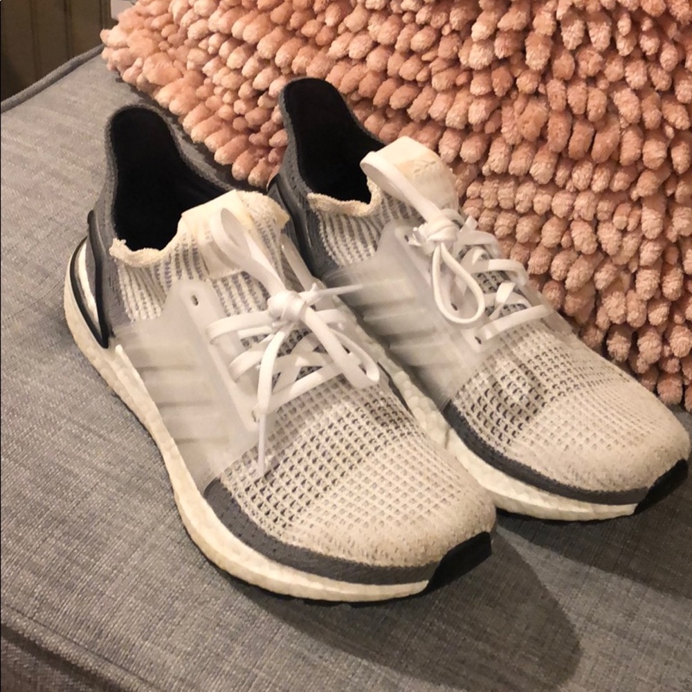 Adidas Ultra Boost 19